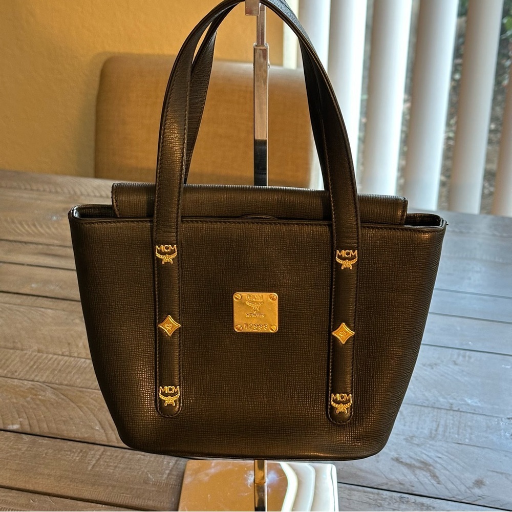 🔥Authentic Vintage MCM Small Black Saffiano  Leather Tote Bag/ Flap Closure 🔥